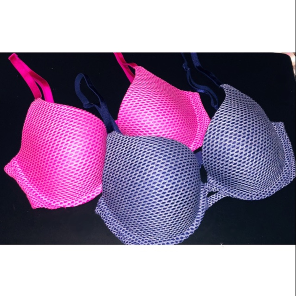 Set of 2 Victoria’s Secret Bras